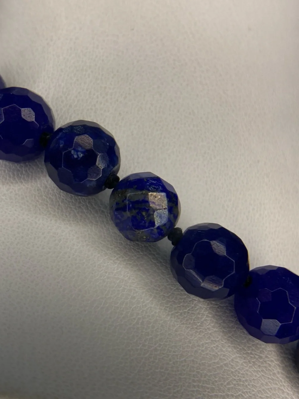 Facetd Lapis Lazuli 10 mm hand knotted 22 inch necklace Aprilsplace - Picture 3 of 9